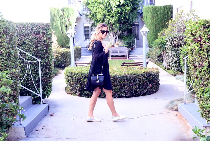 Fashion_blogger_LA_Luisa_Lion_black_Valentino-bag