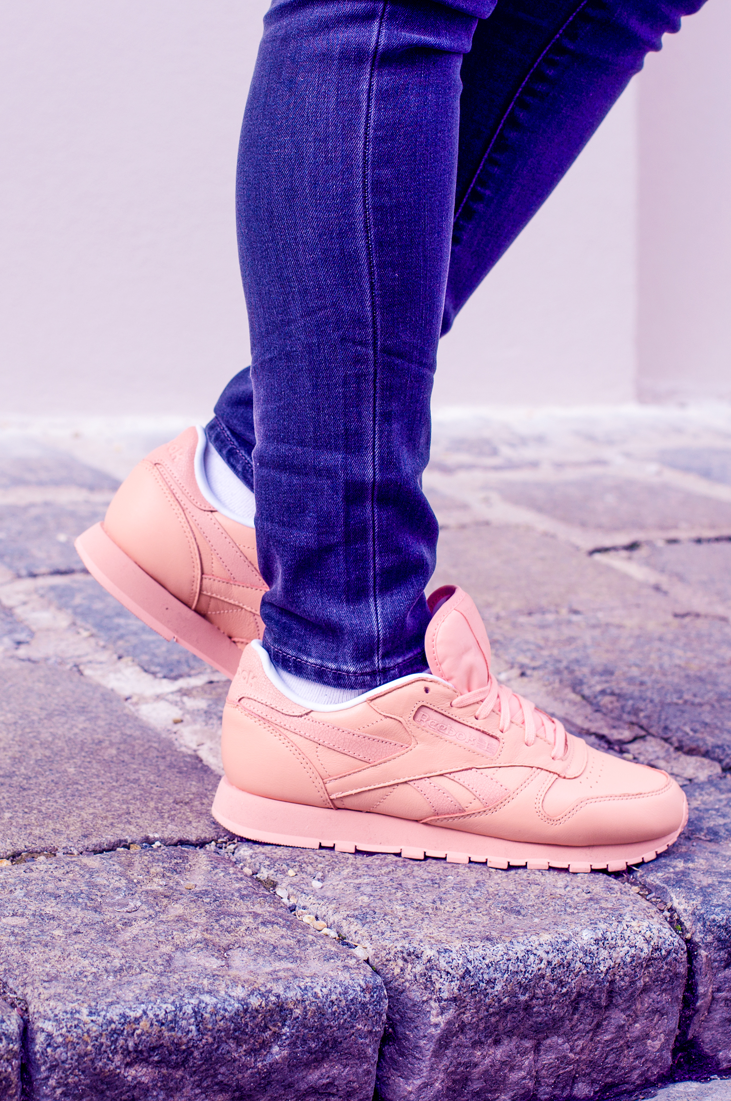 Reebok_Classic_rosette_peach_orange