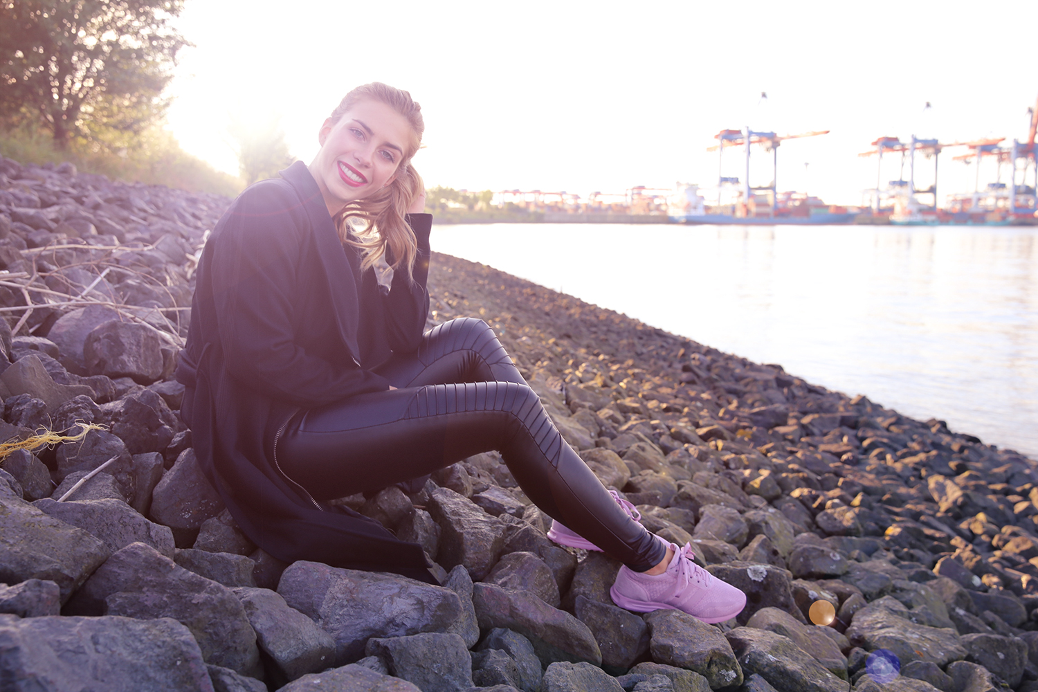 Germany_Luisa_Lion_Hamburg_Fall_Look_Harbour_Adidas