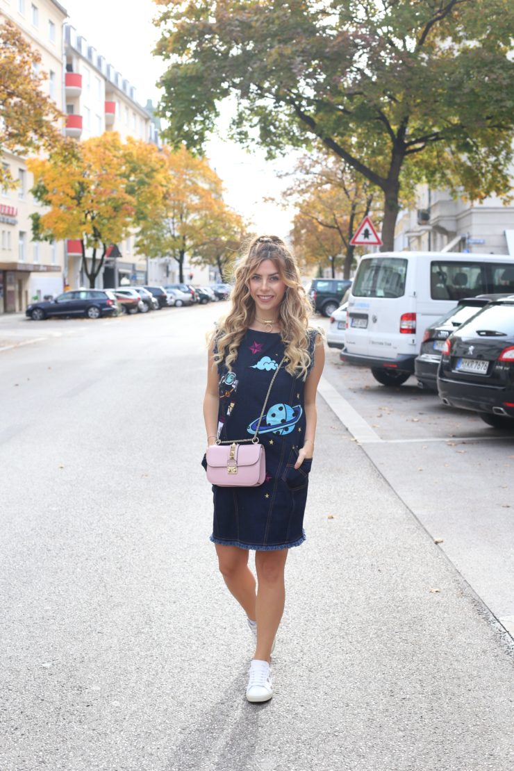 fashion blog munich luisa lion denim dress