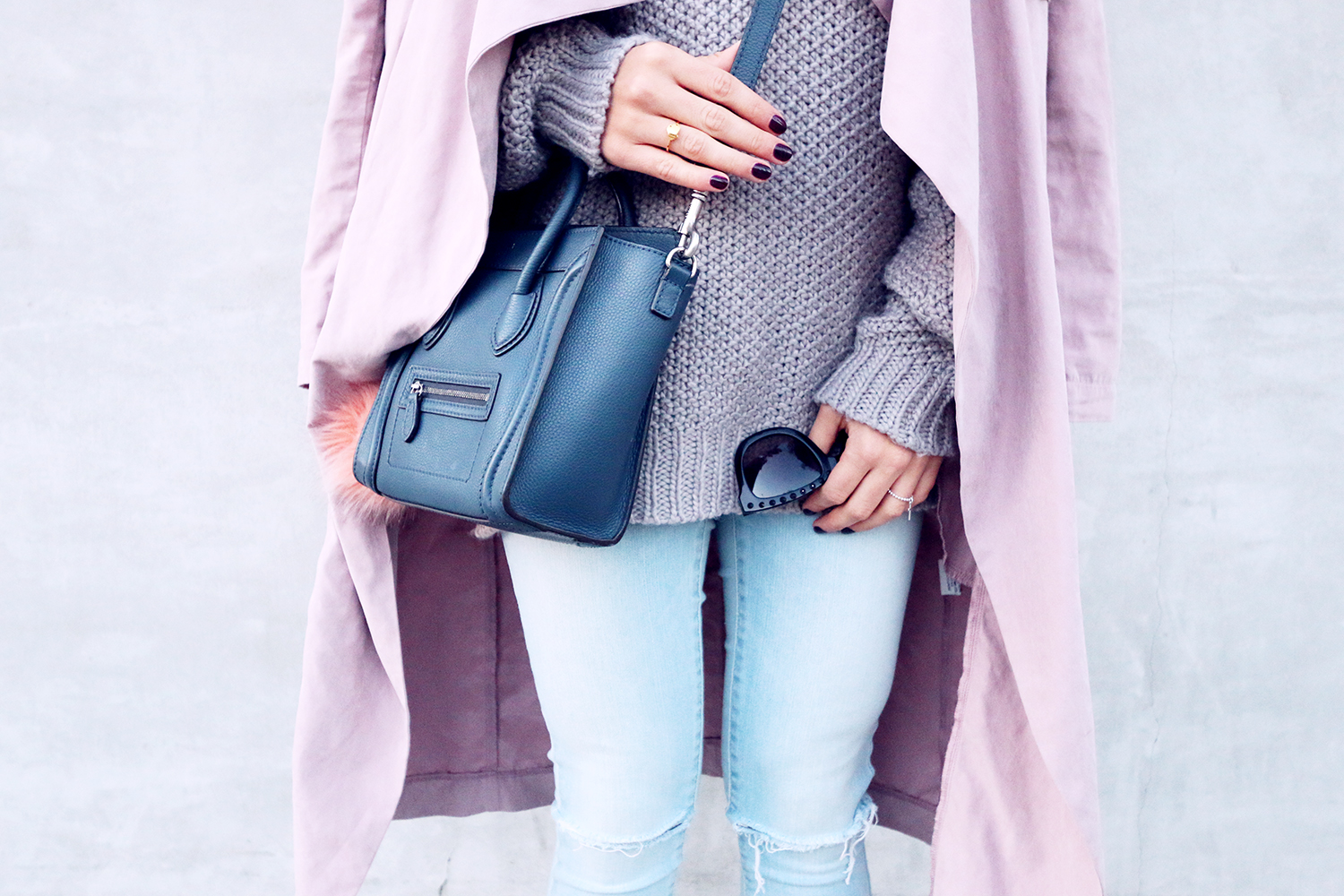 blaue_Celine_Nano_Tasche_taupe_Luisa_fashion_blogger_rosa_mantel_inspiration