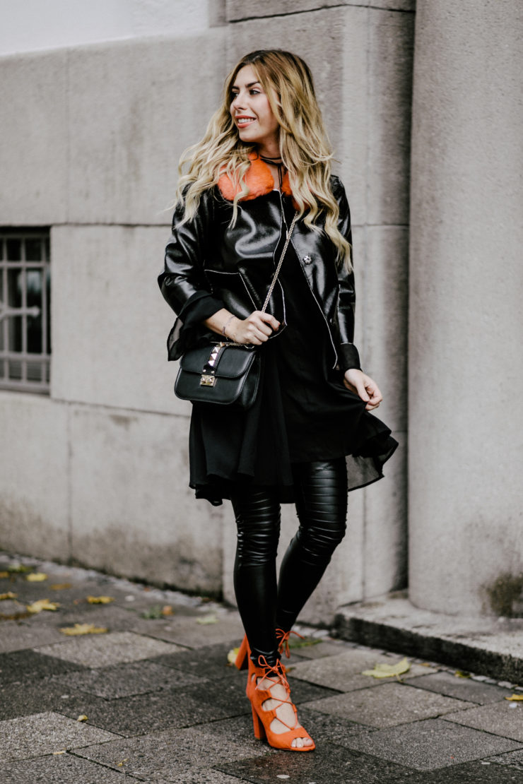 schwarz oranges Outfit Lederleggings Sassy Classy Jacke Guess fashionblogger München