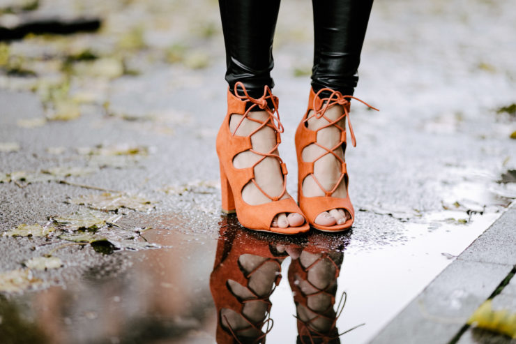 orange High Heels mit Blockabsatz