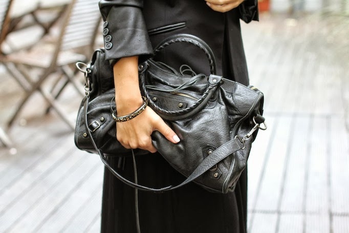 black bag Balenciaga, schwarze Tasche Balenciaga