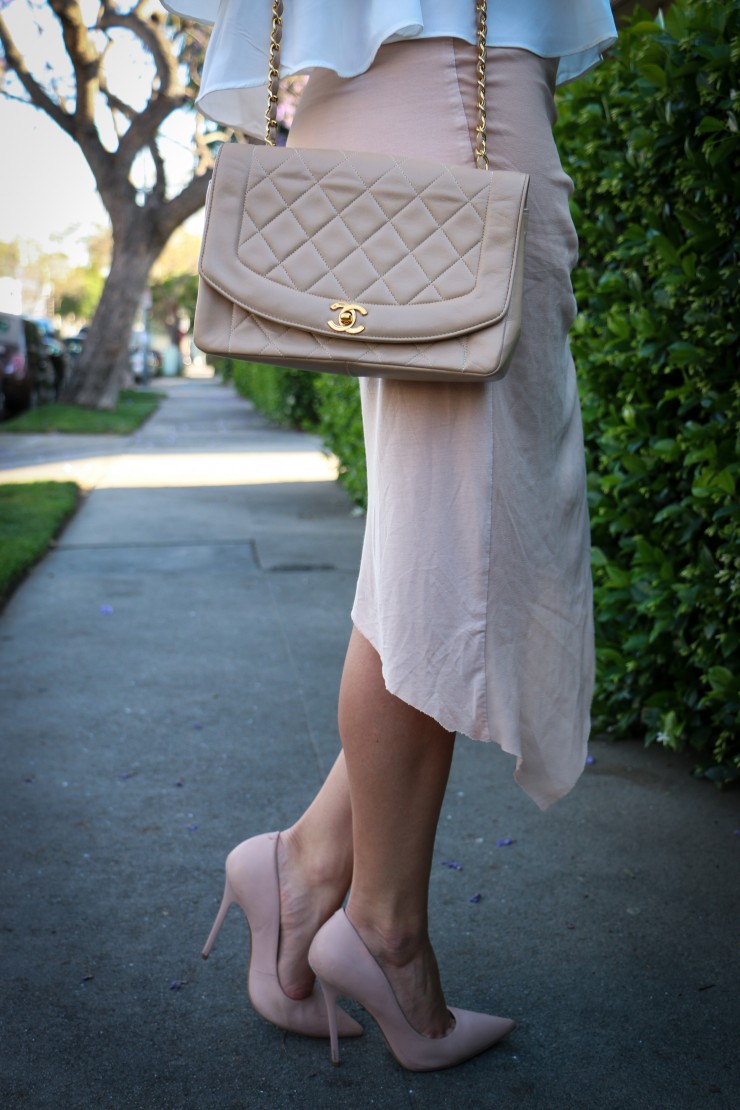 Beige Vintage Chanel Bag and Pastel Summer Look