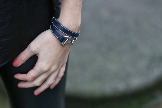 schwarzes armband Louis Vuitton