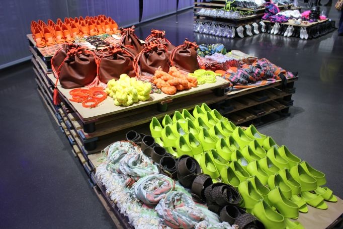 green shoes c&a