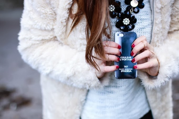 couleur au portable iphoria phone case
