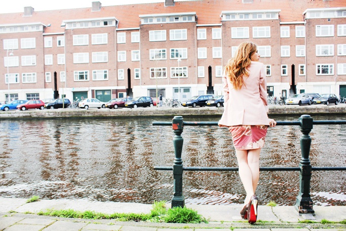 In the Streets of Amsterdam: Outfit-Post