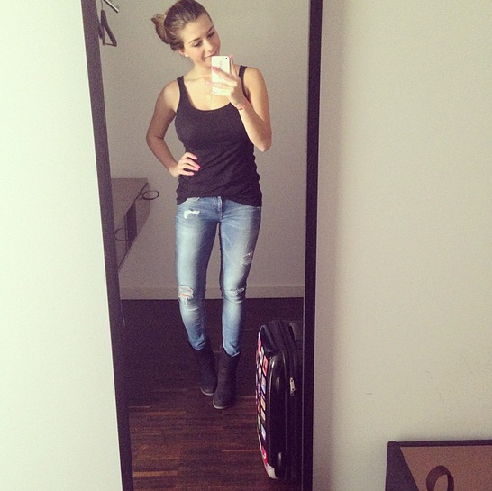 ripped jeans blue