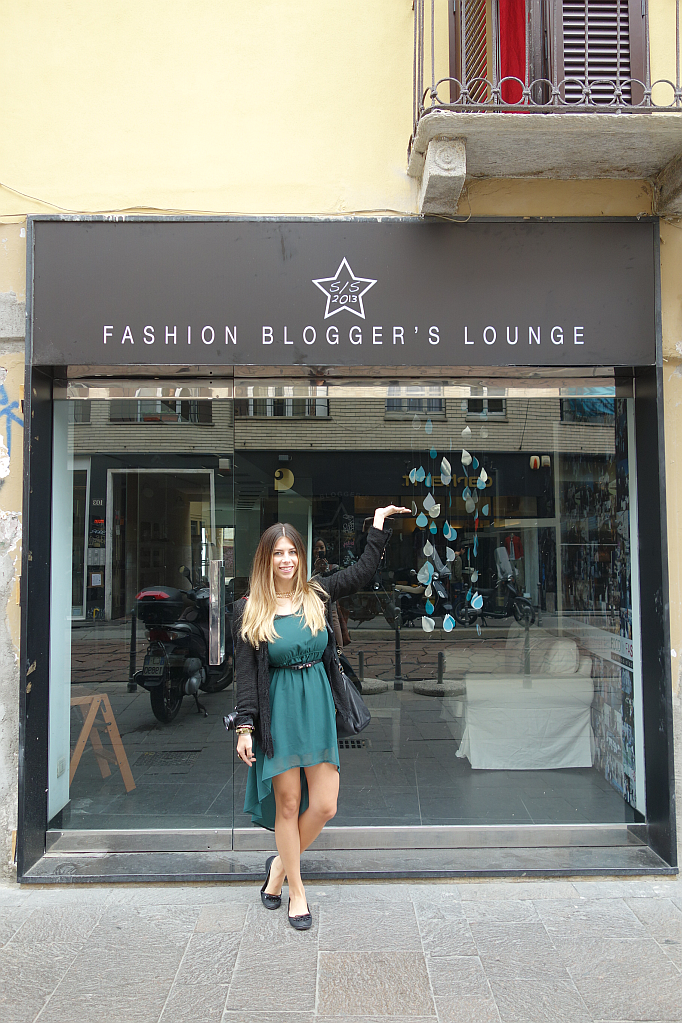 fashion blogger's lounge