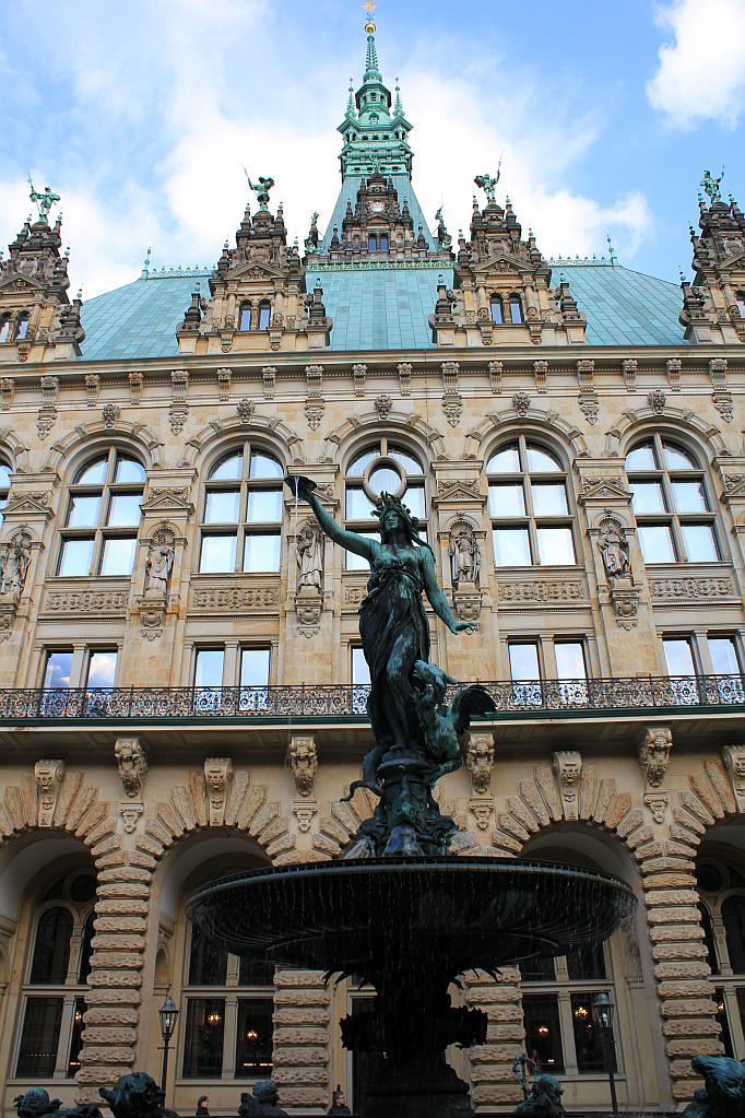 innenhof hamburger rathaus