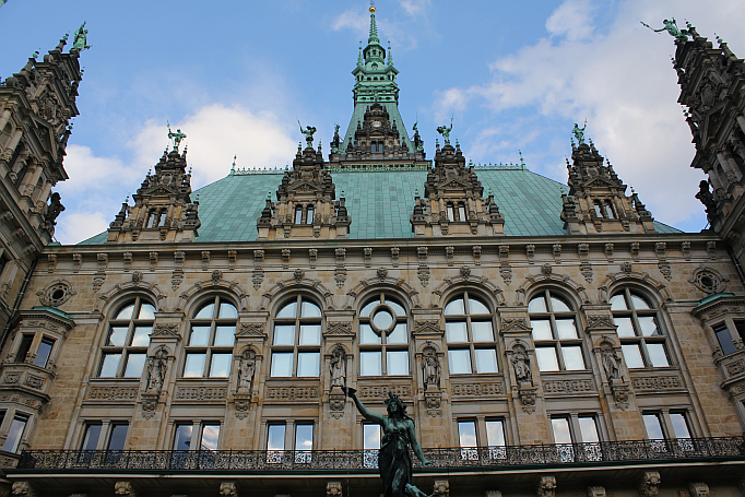 rathaus hamburg