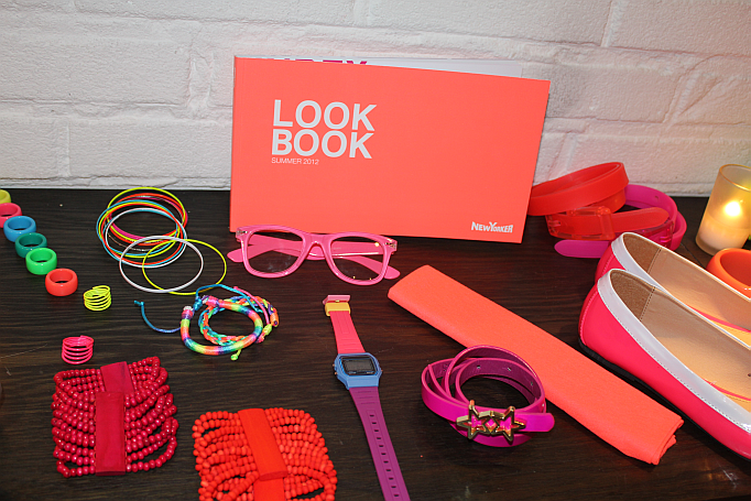 Neon and Blogger Looks at New Yorker and Ann Christine Showroom