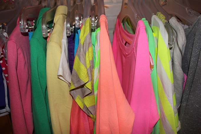 Neon and Blogger Looks at New Yorker and Ann Christine Showroom