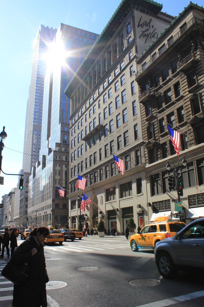 NYC: Welcome to 5th Avenue