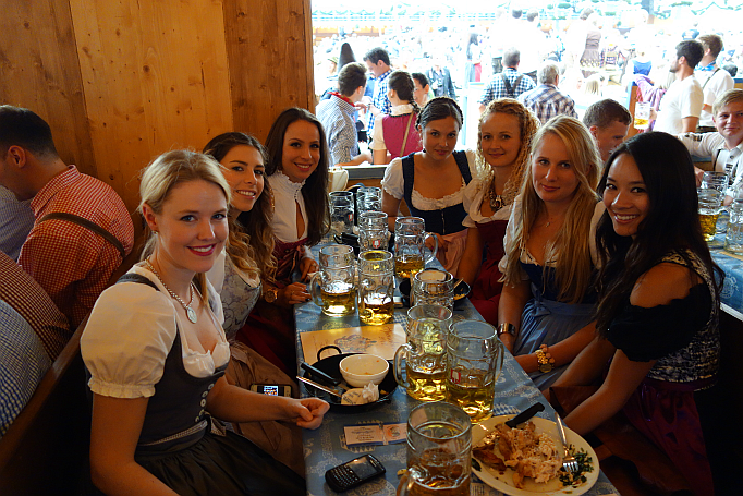 Oktoberfest 2012: Berzaghi & Freymann Blogger Wiesn