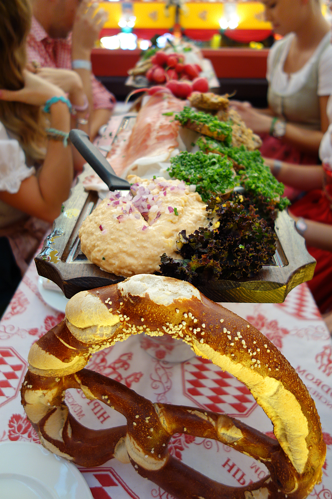 Oktoberfest 2012: Berzaghi & Freymann Blogger Wiesn