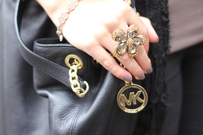 goldener blumenring