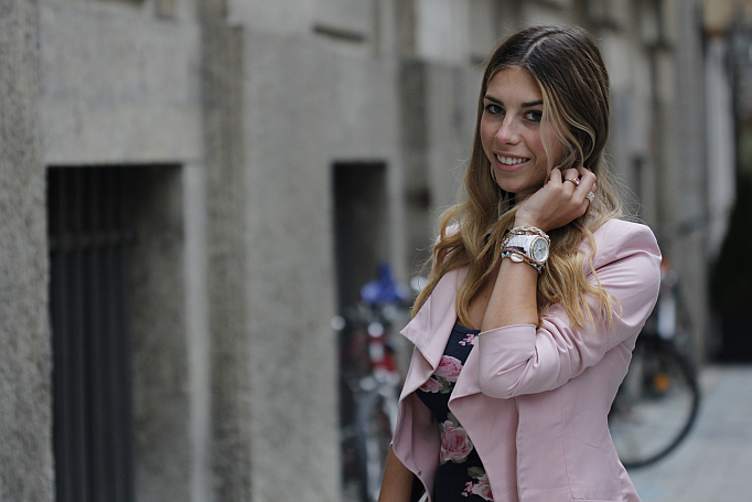 Outfit: Flower Bomb / And C&A Fashion Show Livestream