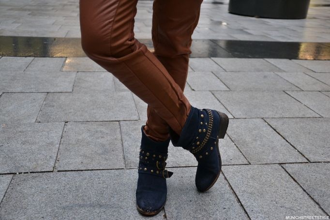 Outfit: Golden Days