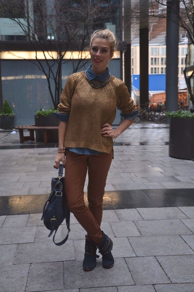 Outfit: Golden Days