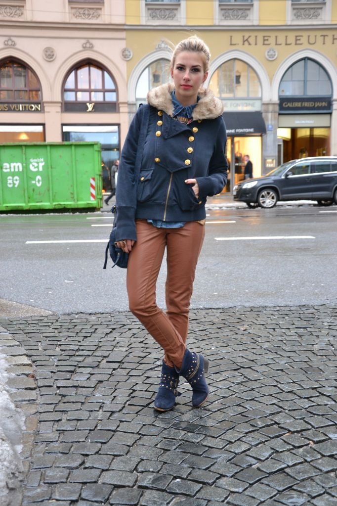 Outfit: Golden Days
