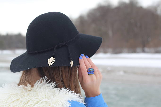 Outfit: Hippie Blues & Furry West