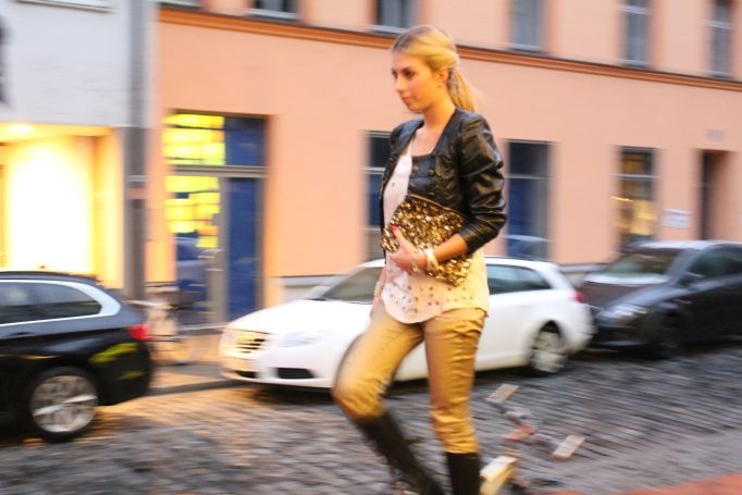 Outfit: It's raining golden glitter