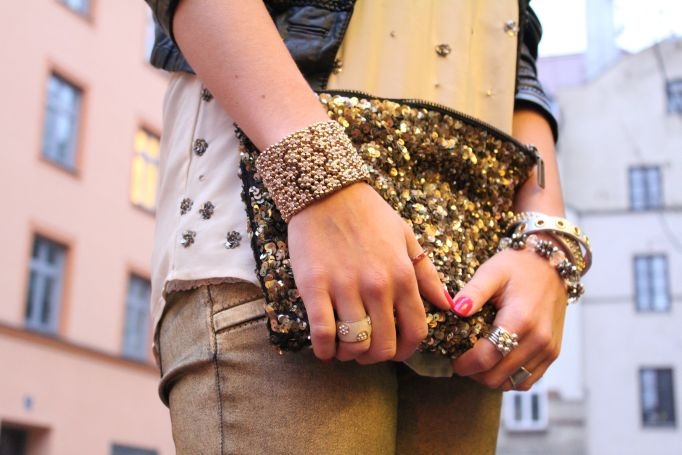 Outfit: It's raining golden glitter