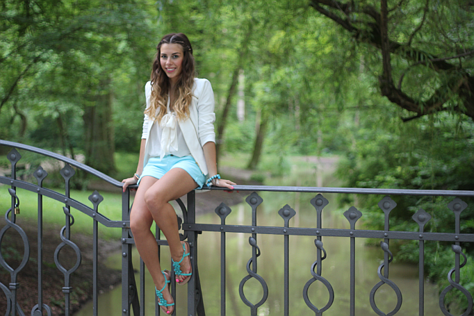 Outfit: Perfect Summer Colors - white & turquoise