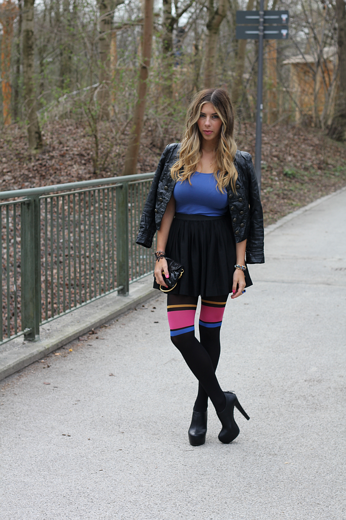 Outfit: Those colored tights..