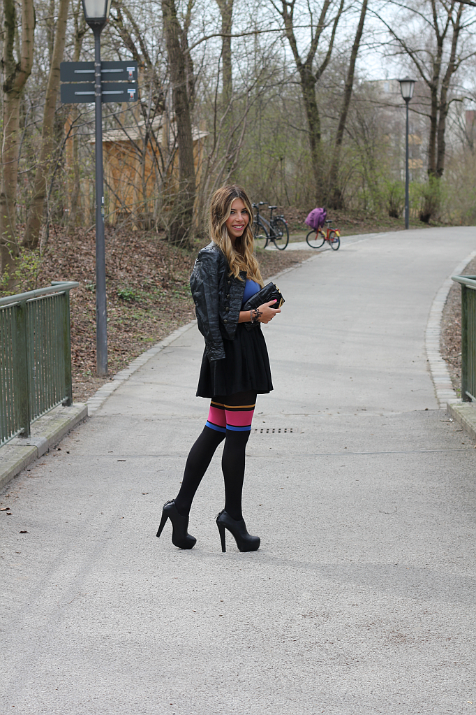 Outfit: Those colored tights..