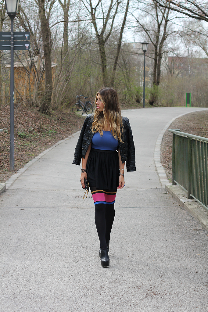 Outfit: Those colored tights..