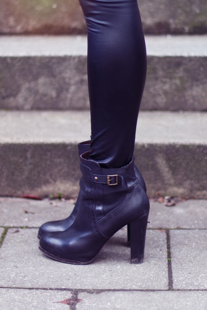 schwarze stiefel von conley`s