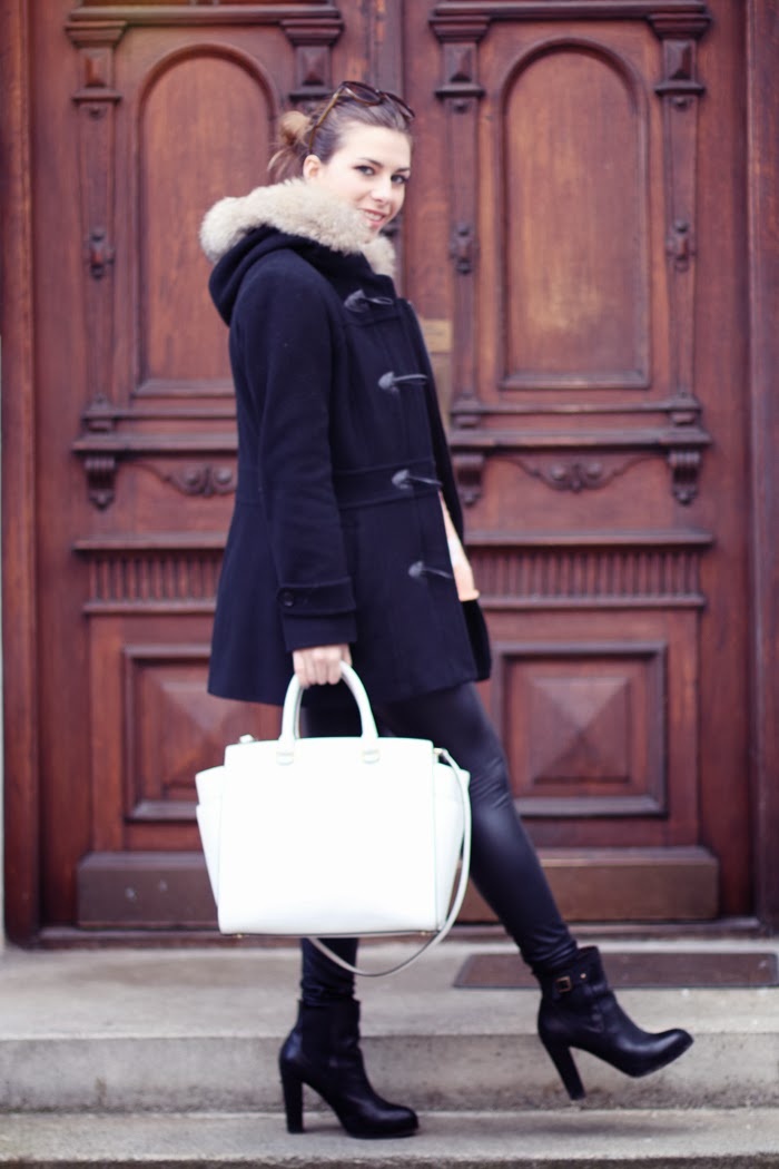 schwarze warme jacke von andrew michael