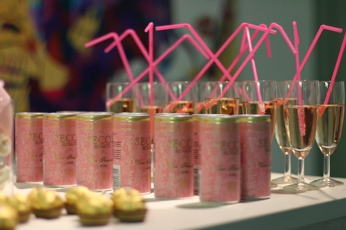 sekt mit strohhalm