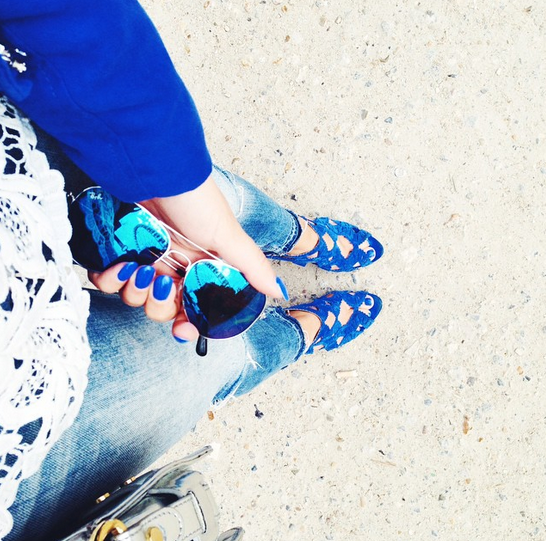 blue nails