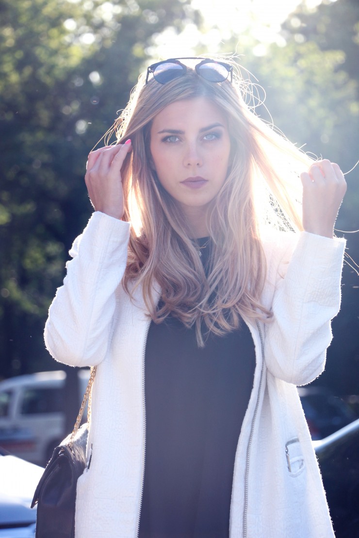 white coat: Wallis